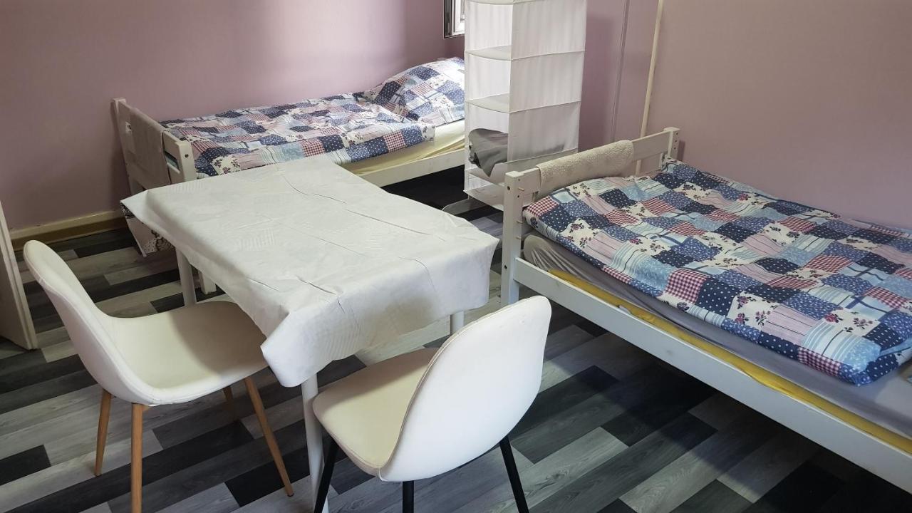 Handwerker Unterkunft Monteurzimmer Mit Gemeinschaftsbad In Brebach Саарбрюкен Екстер'єр фото
